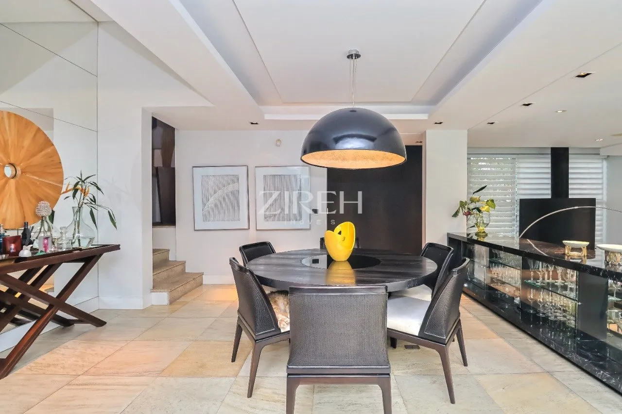 Дом 879 м² с камином и 6 спальнями — photo 19