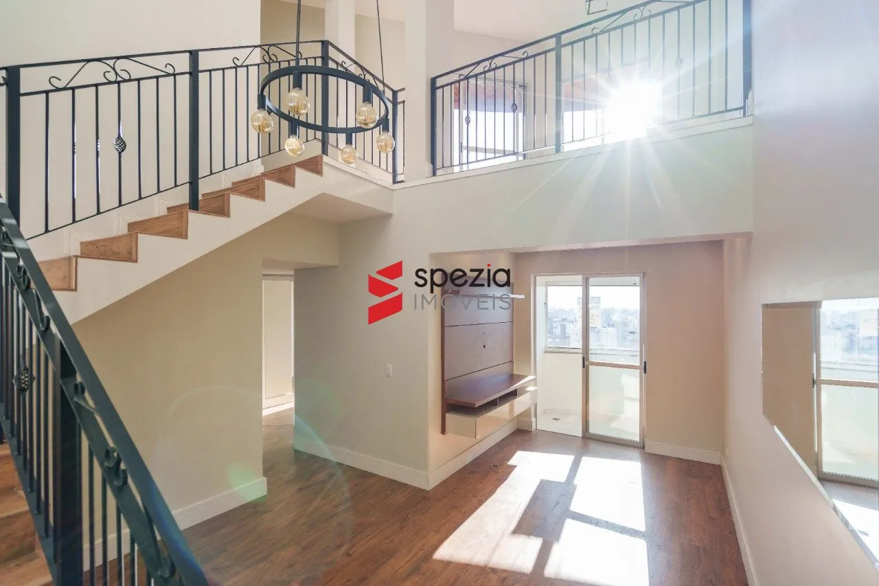 Duplex rental unit with 3 bedrooms and 3 bathrooms — photo 4