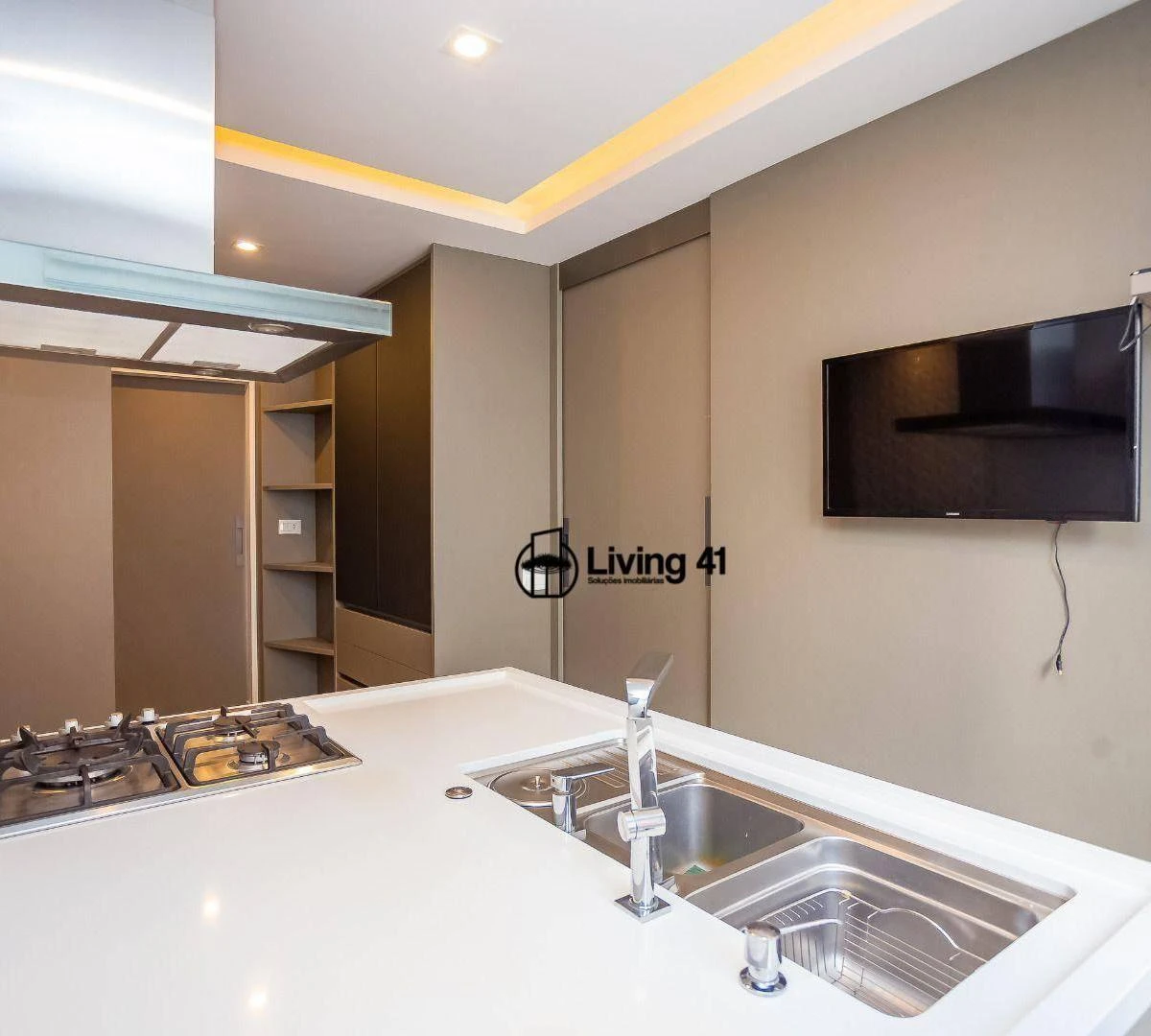 332 m² apartment with 2 en-suite bedrooms and balcony