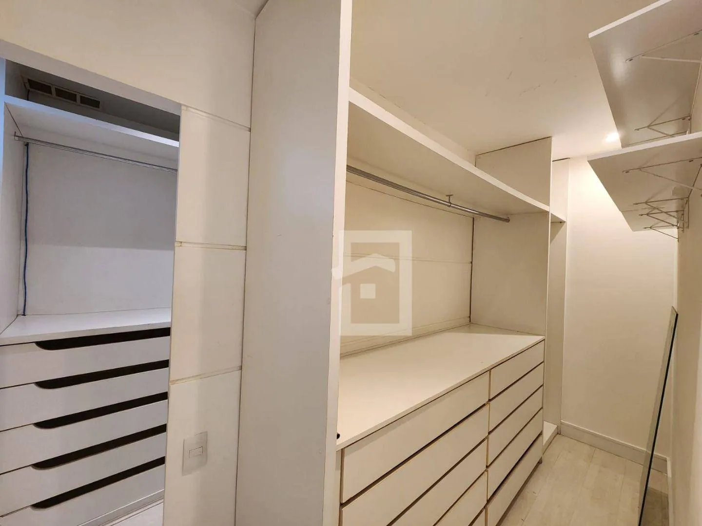 Duplex penthouse with 5 bedrooms and 5 bathrooms — photo 50