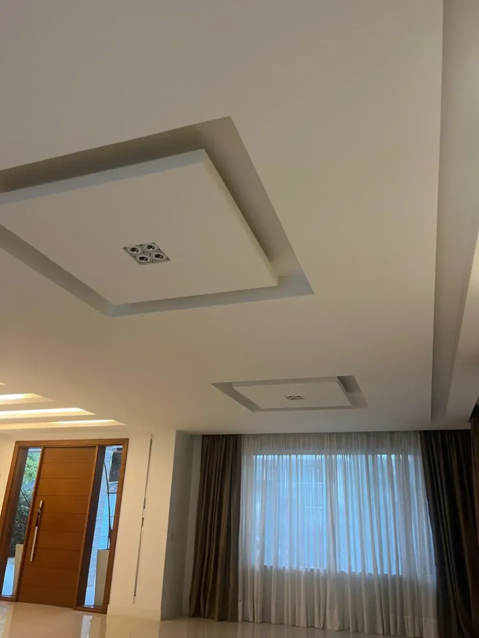 House with 5 suites and a built-in balcony grill — photo 10