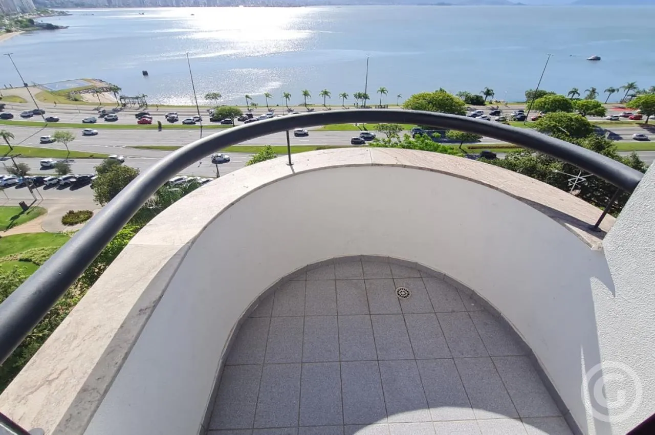 2-bedroom apartment with a water view in Florianópolis — photo 4