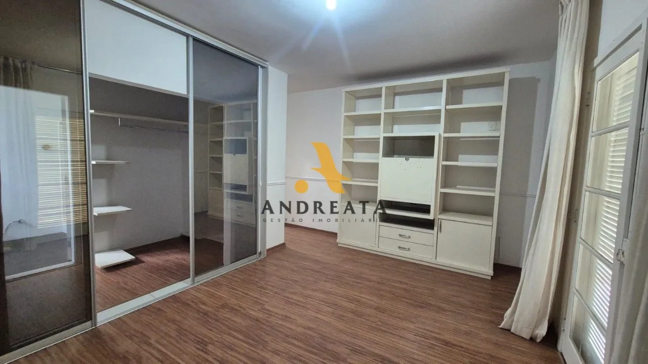 Unfurnished house with 5 bedrooms and 647 m² balcony — photo 32