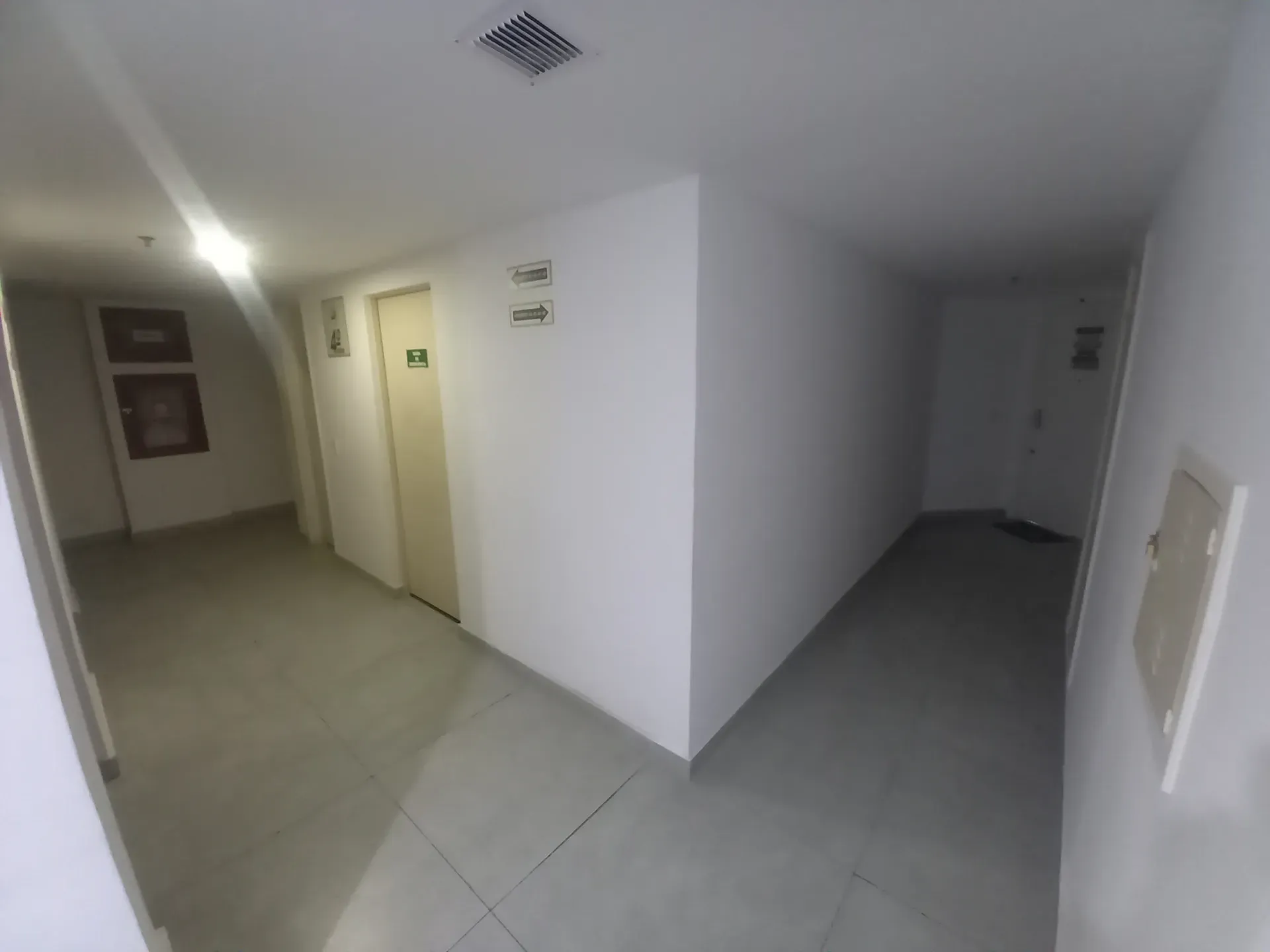 Apartment on the 3rd floor with wood or laminate floors — photo 19