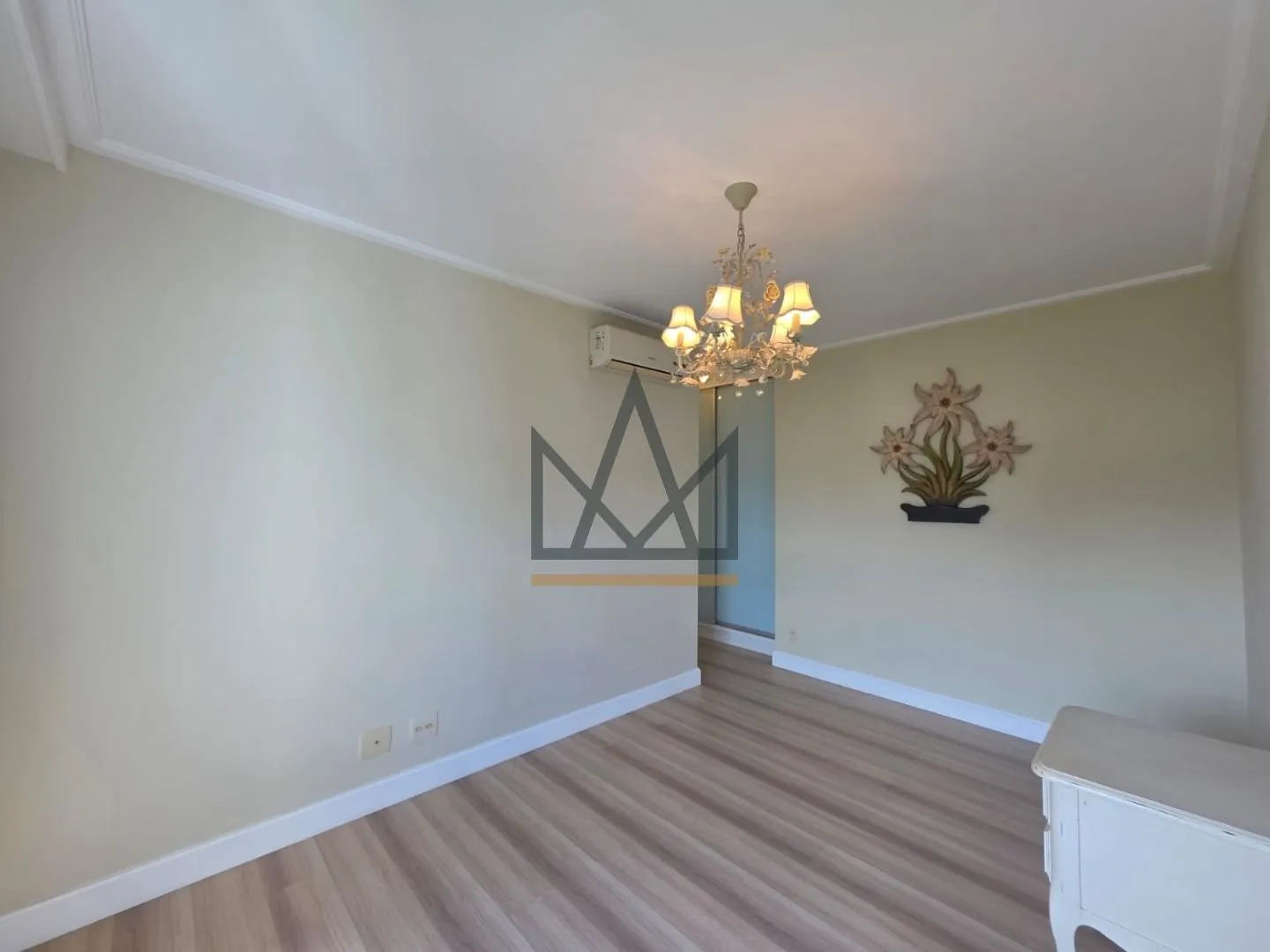 Квартира с 2 спальнями, suite и балконом, 77 м² — photo 22