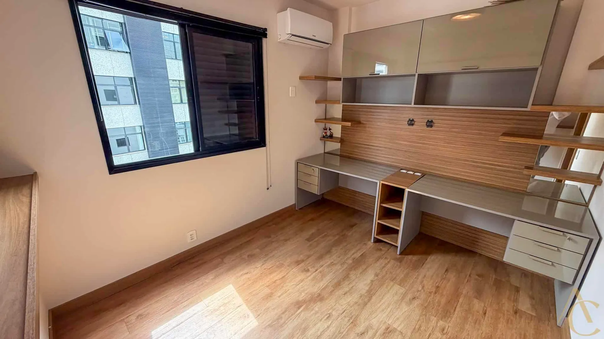 Apartamento amueblado de 2 habitaciones con cocina abierta — photo 21