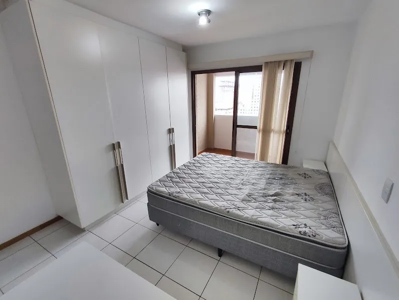 Apartamento de 1 dormitorio en el 13º piso con cocina compacta — photo 4