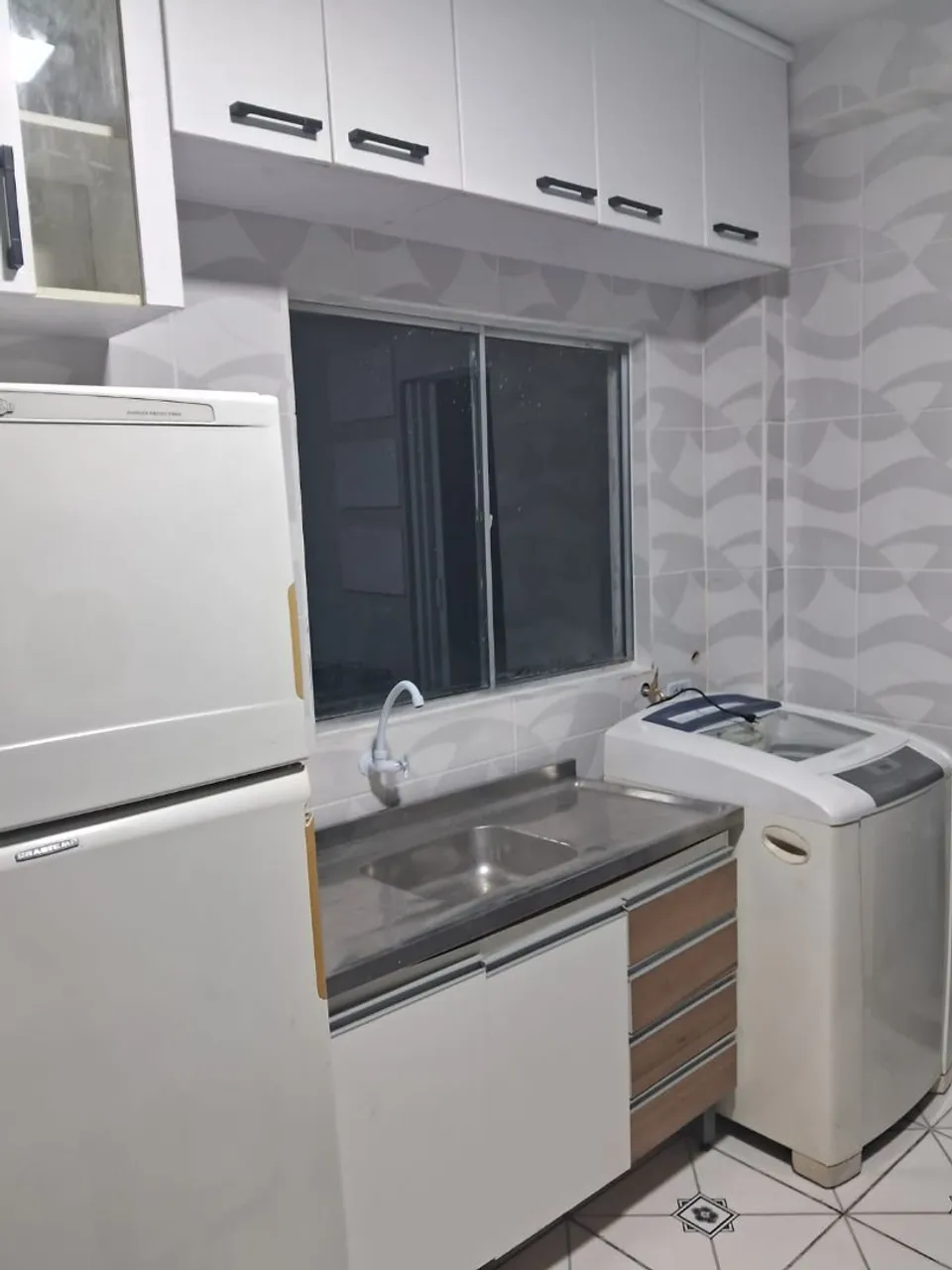 Furnished studio with 1 bedroom and 1 bathroom — photo 17