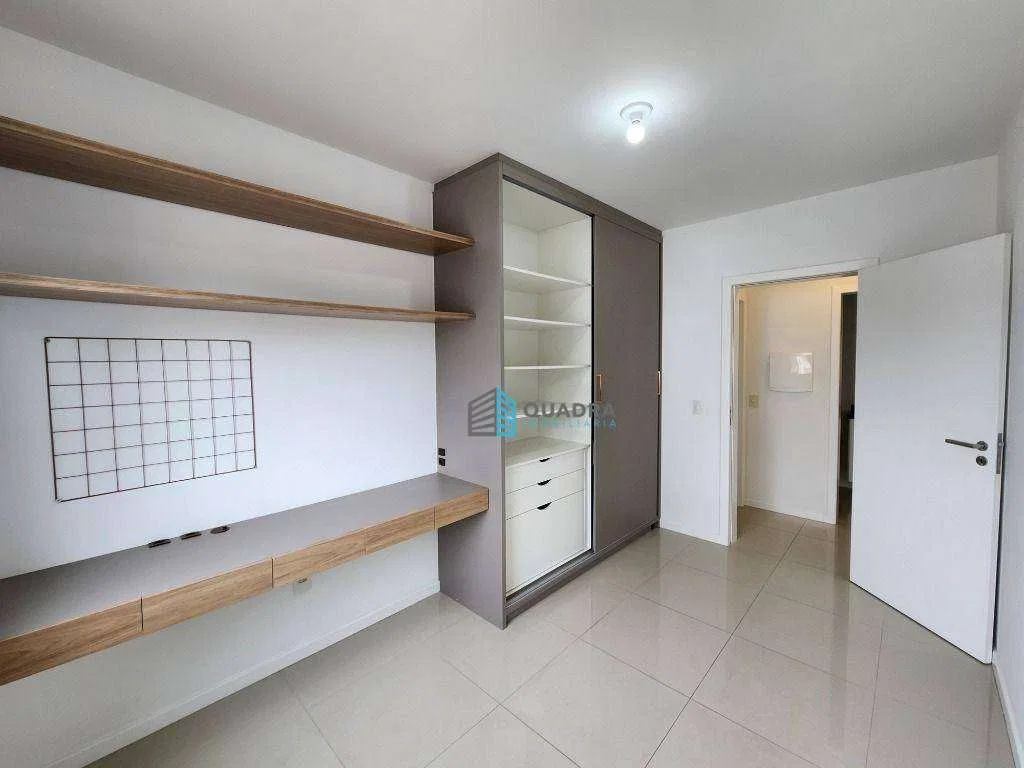 2-bedroom apartment with a home office in Florianópolis — photo 8