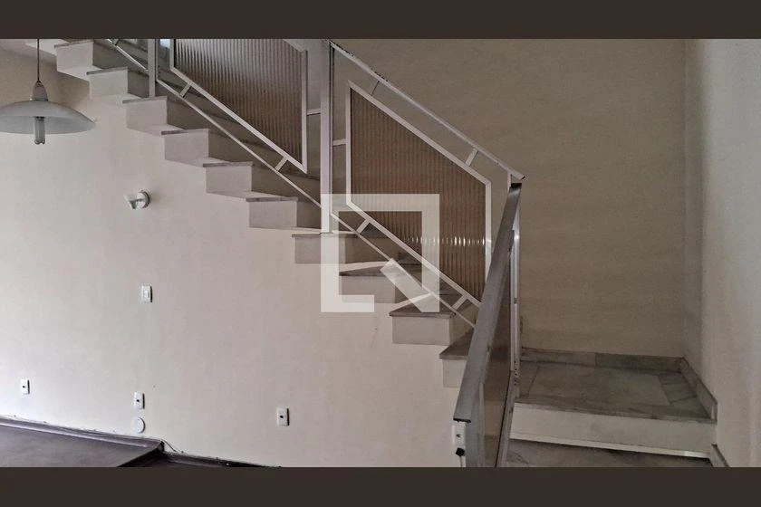 6-bedroom house with 342 m² and 4 parking spaces — photo 8