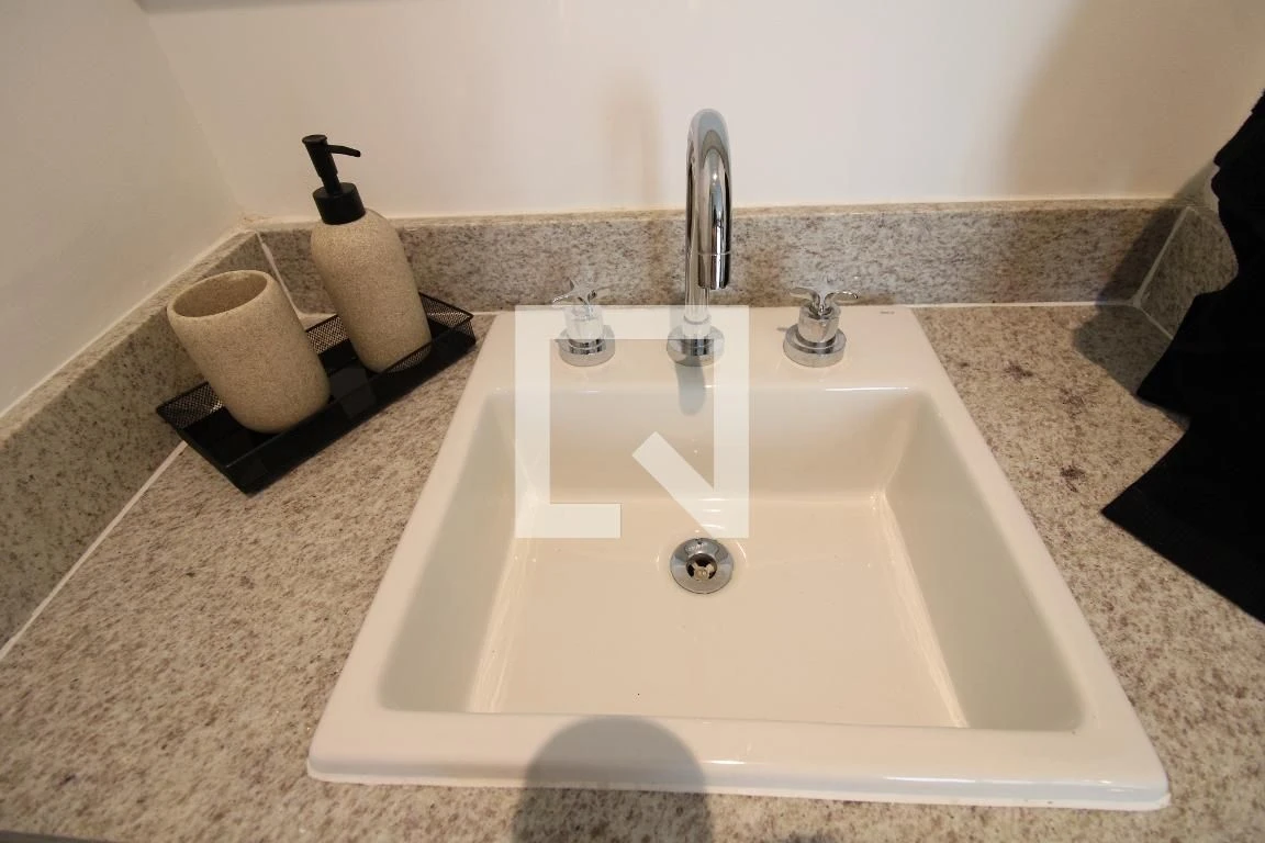 Apartamento mobiliado de 1 quarto com espaço de home office — photo 20