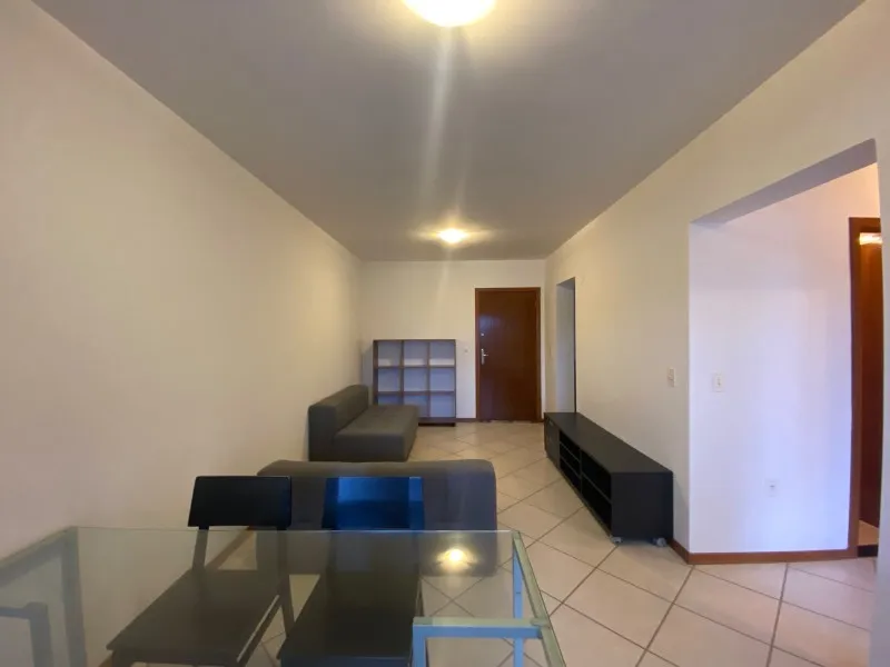 Мебльована квартира з 2 спальнями на 67 м²