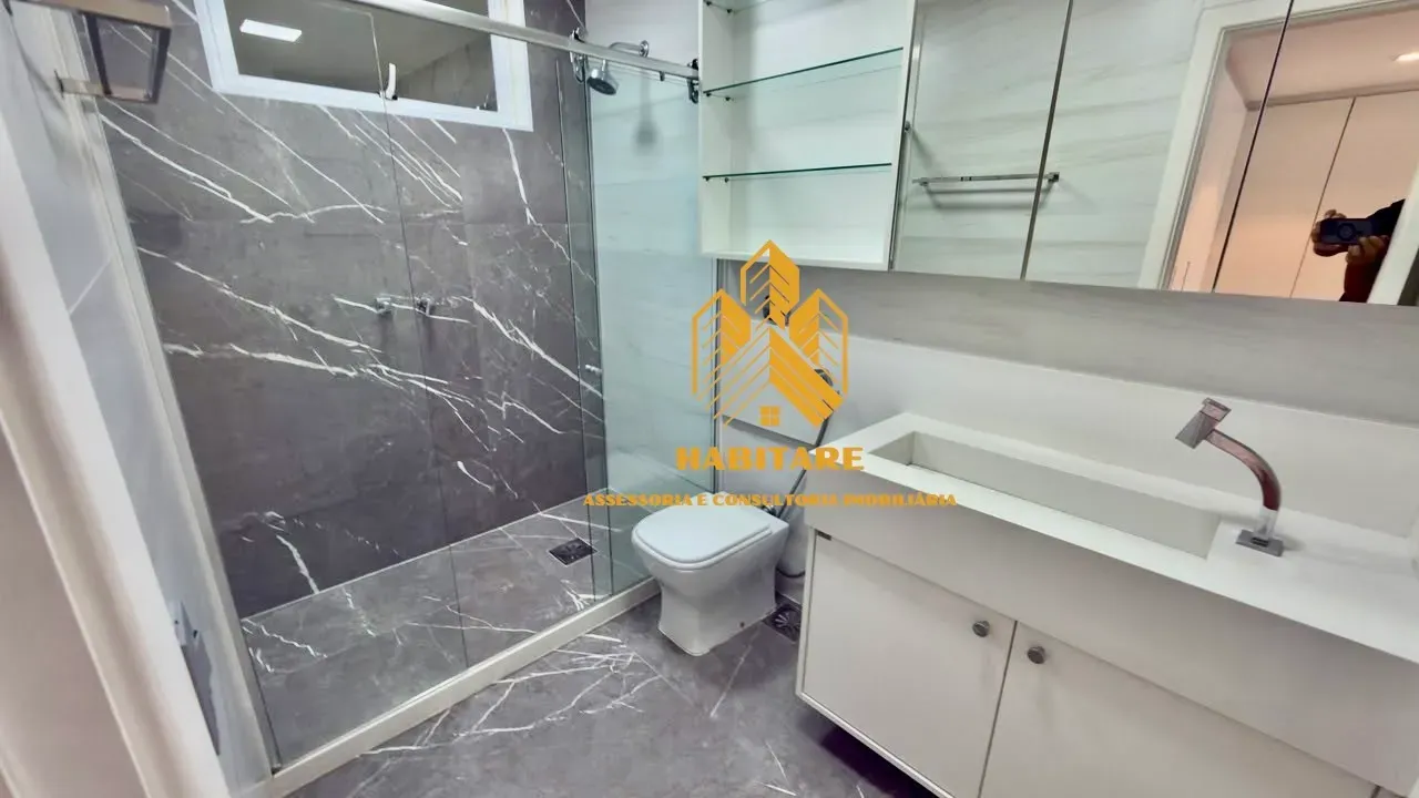465 m² apartment with a water view and a bathtub — photo 28