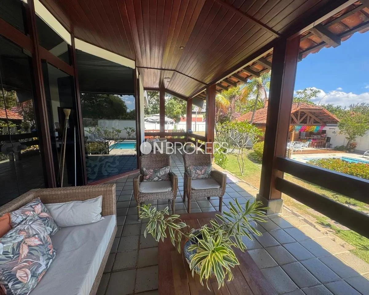 Furnished house with 1000 m², 5 en-suites and 7 parking spots — photo 11