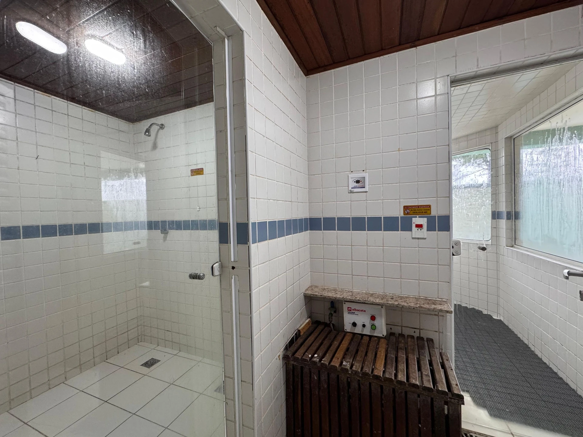 2-bedroom apartment with 2 parking spots and enclosed balcony — photo 49