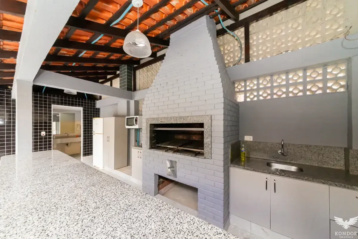 160 m² apartment with 3 bedrooms and 1 en-suite — photo 50