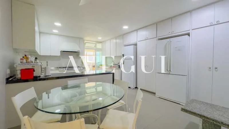 Apartment with 4 suites, 250 m² and 2 parking spots — photo 22