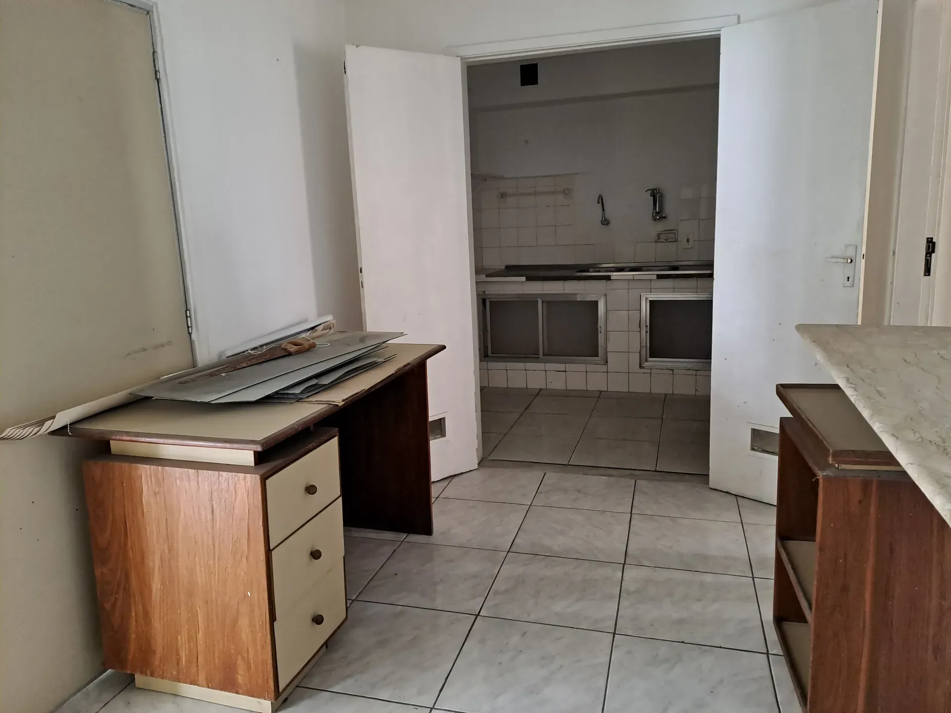 Unfurnished apartment with 300 m² on the 11th floor — photo 2