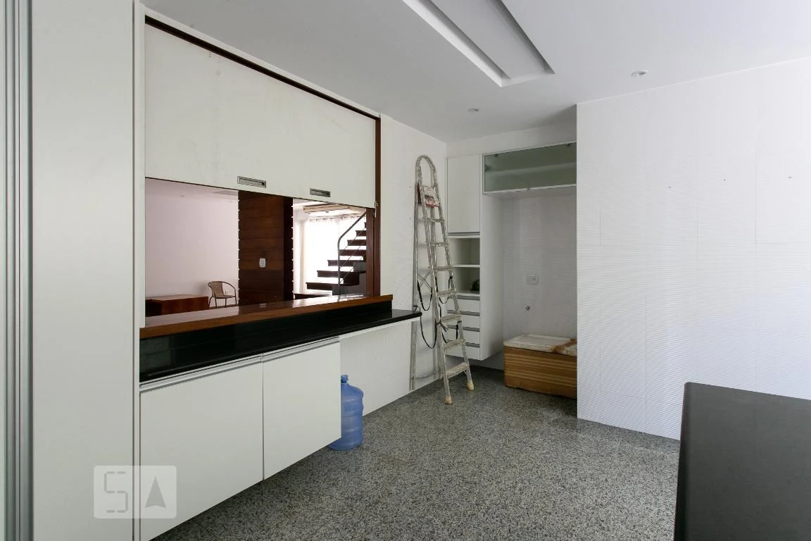 Unfurnished house with 5 en-suite bedrooms and private garden — photo 71