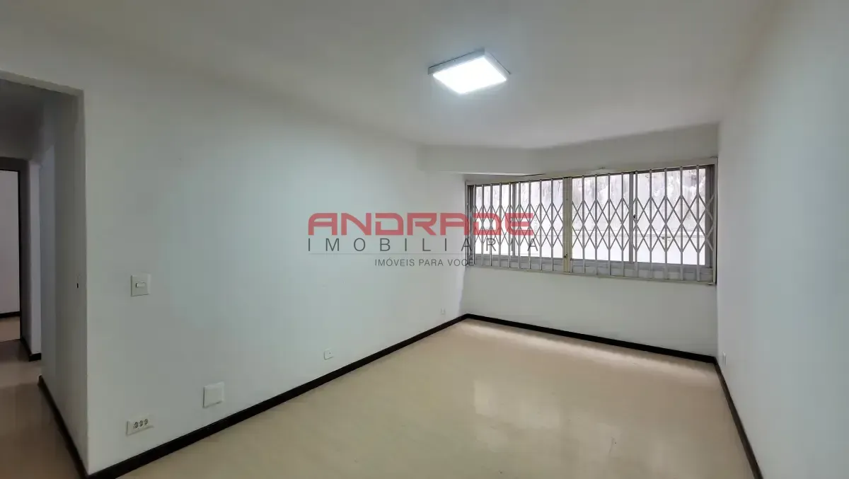 3-bedroom apartment with a separate closed-off kitchen — photo 12
