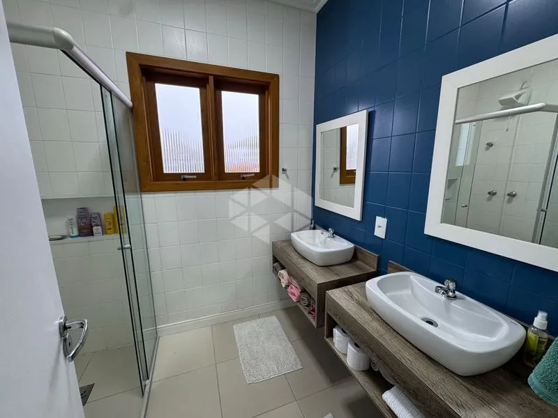 238 m² house with a home office and a dishwasher — photo 30