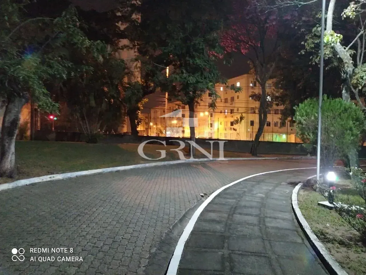 Apartamento sem mobília com 2 quartos e varanda — photo 18