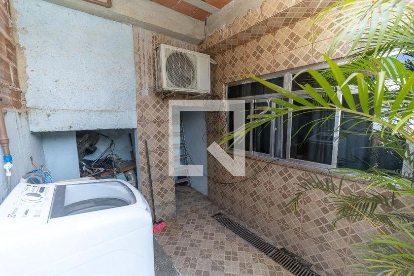 Washing machine in a one-bedroom house, 25 m² — photo 24