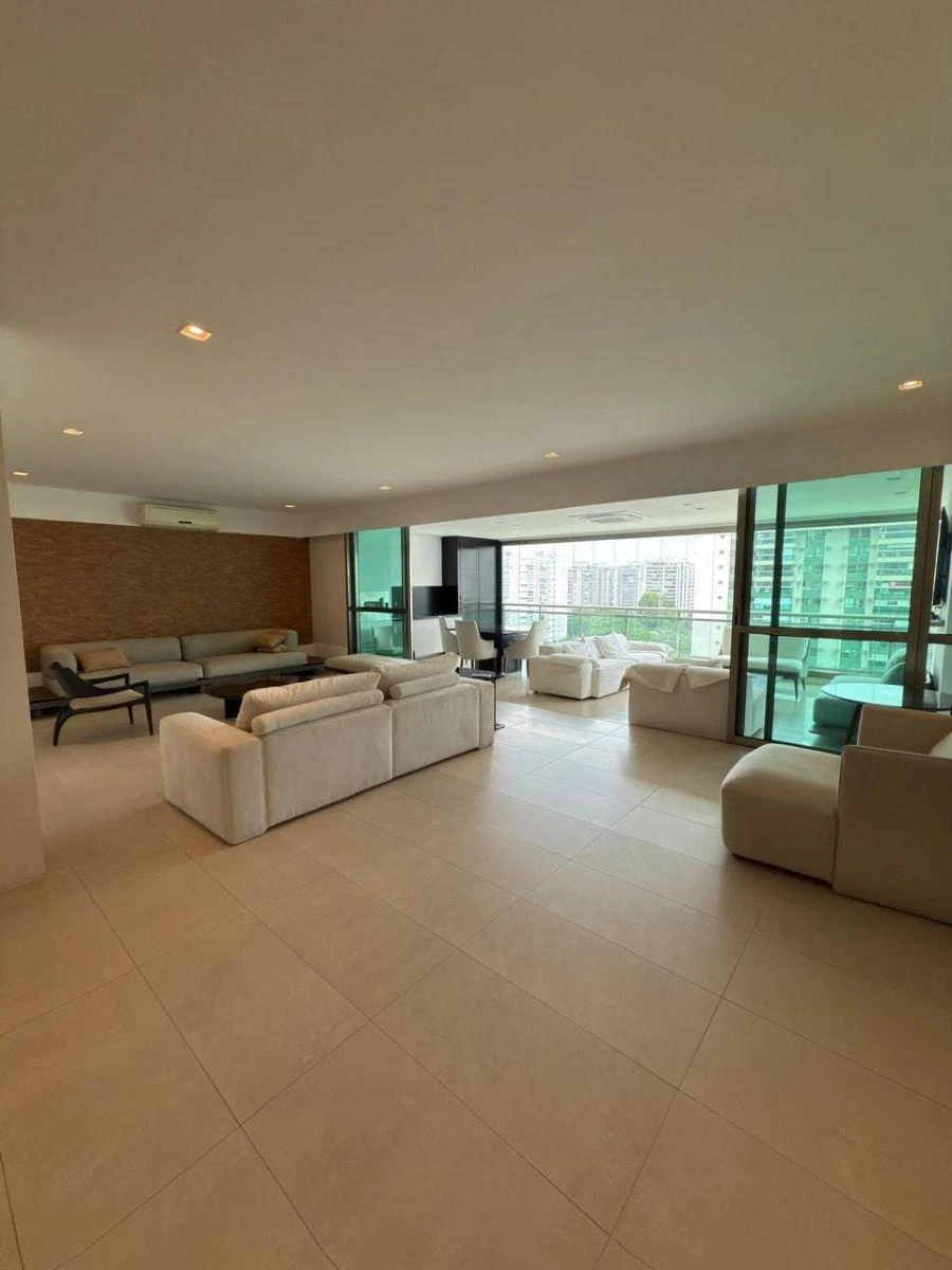 294 m² apartment with 4 suites and an open-plan kitchen — photo 12