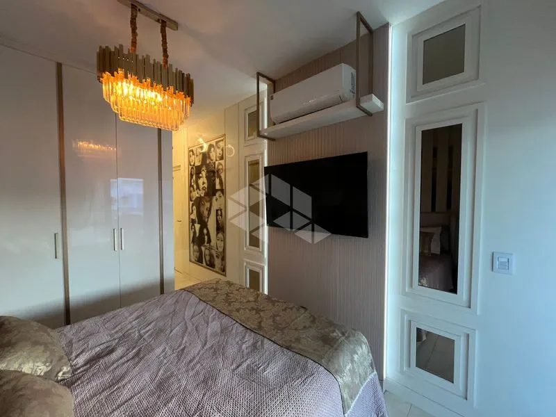 Furnished apartment, 100 m², with a glass-enclosed balcony — photo 4