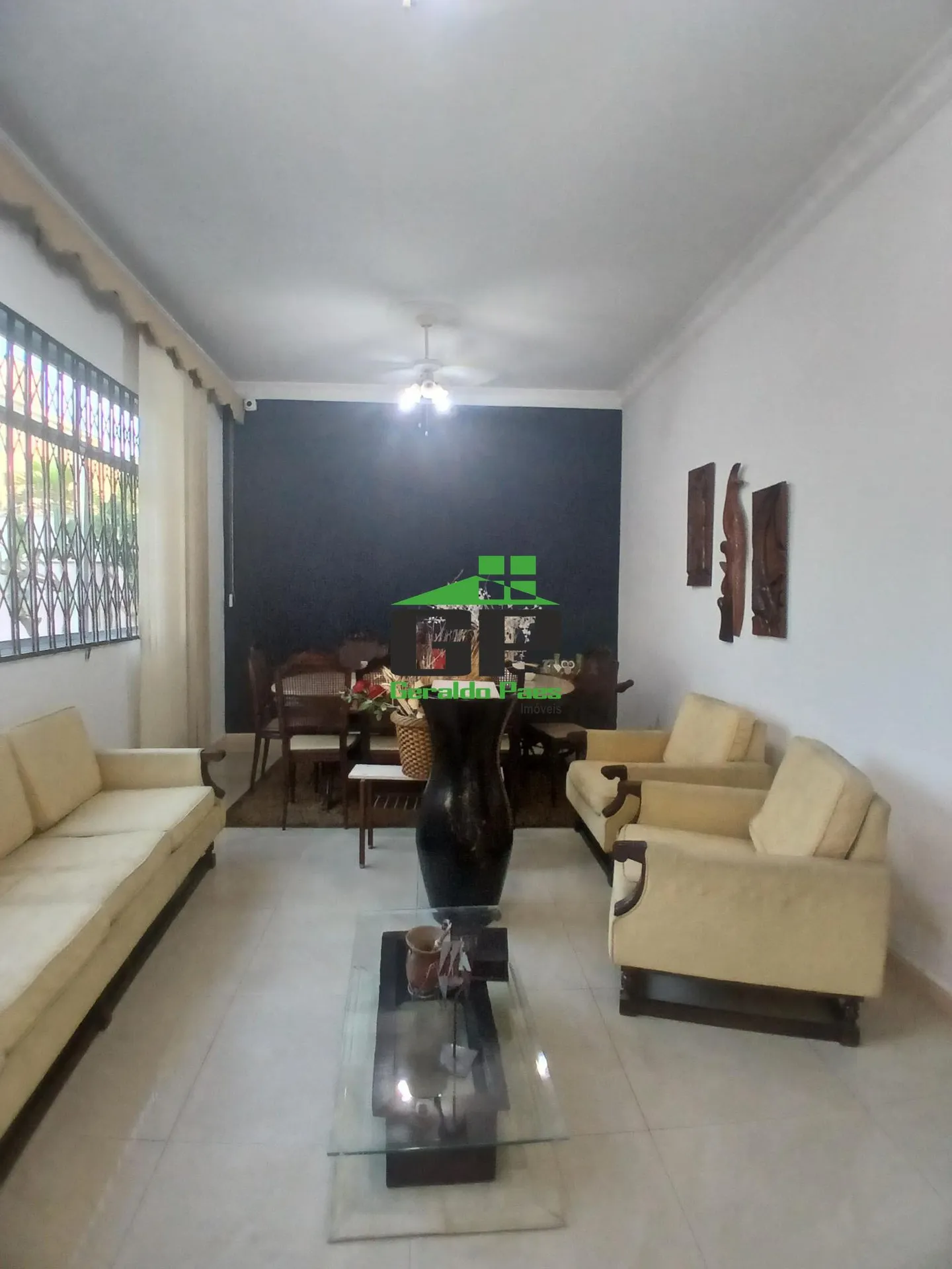 Casa de 349 m² com varanda gourmet e jardim — photo 14
