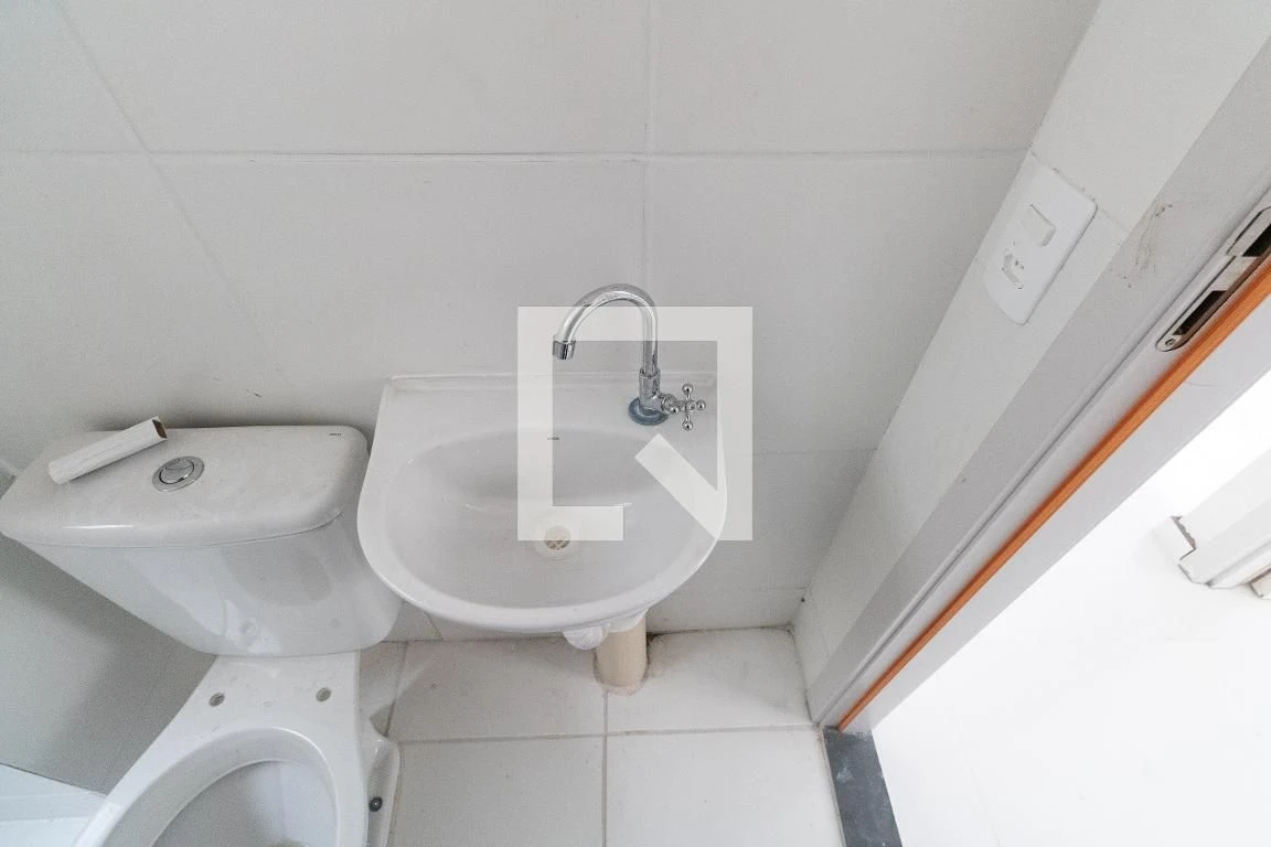 Unfurnished 2-bedroom apartment with 1 parking space — photo 9
