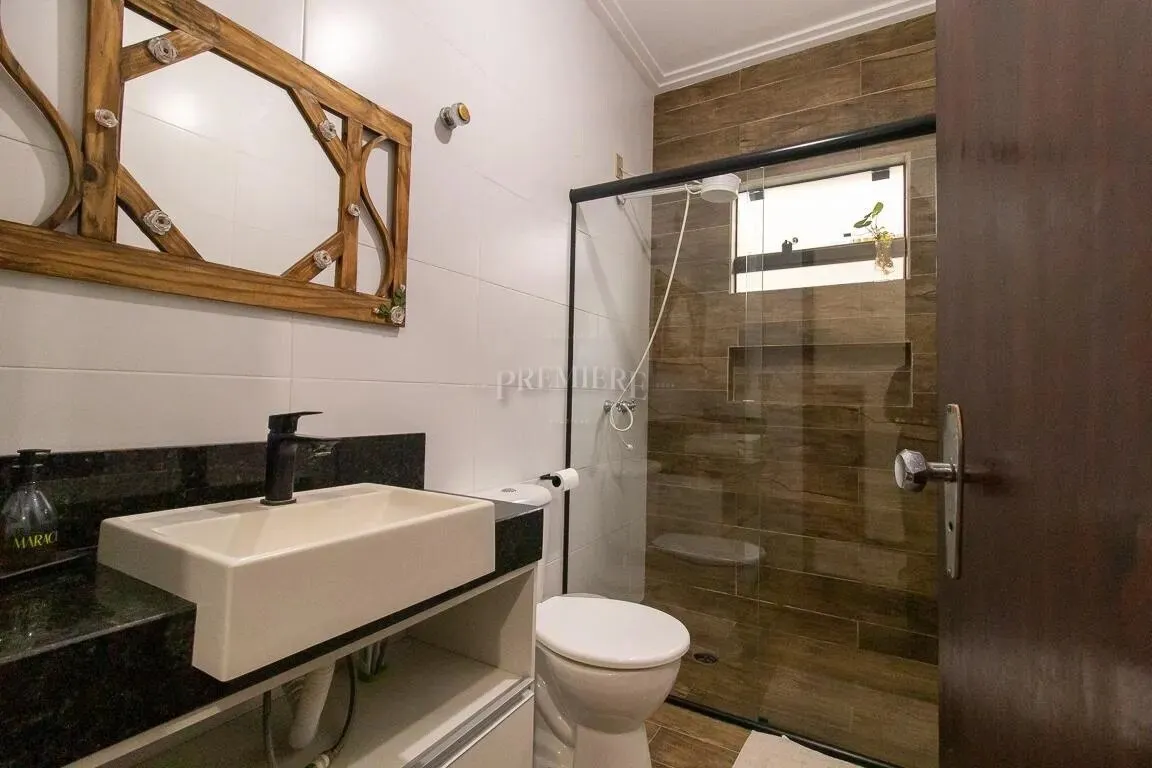 Furnished house with desk area and 6 bedrooms — photo 32