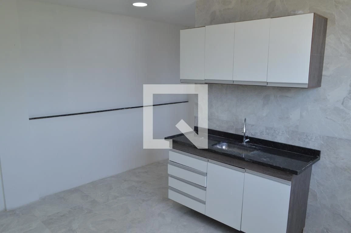 Casa de 3 quartos com janelas do piso ao teto — photo 31
