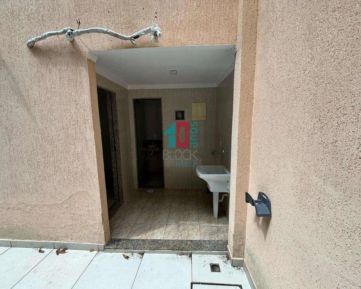 Casa com 3 dormitórios e 5 banheiros, 2 vagas — photo 28