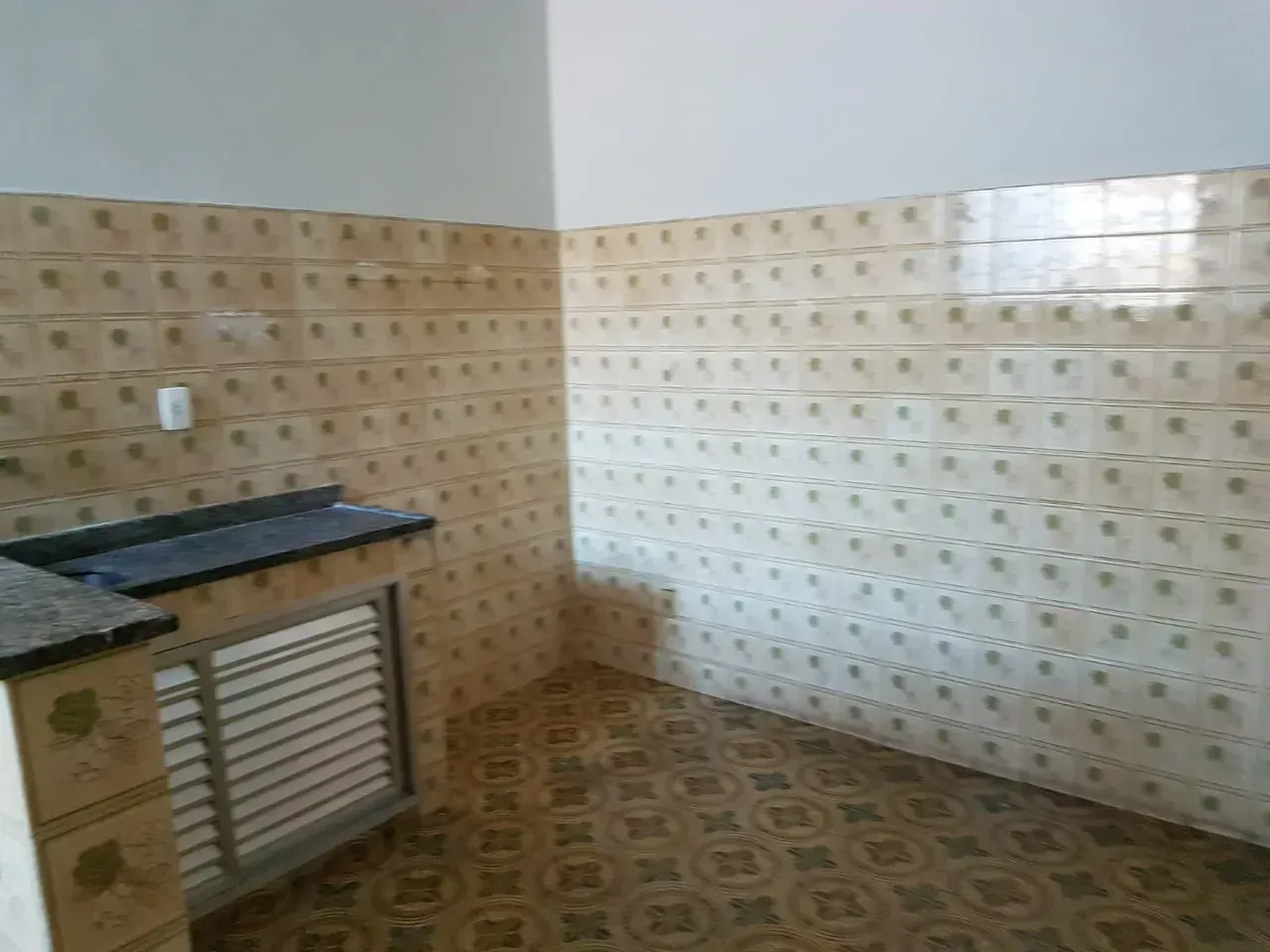 Unfurnished 2-bedroom apartment with ceramic floors — photo 3