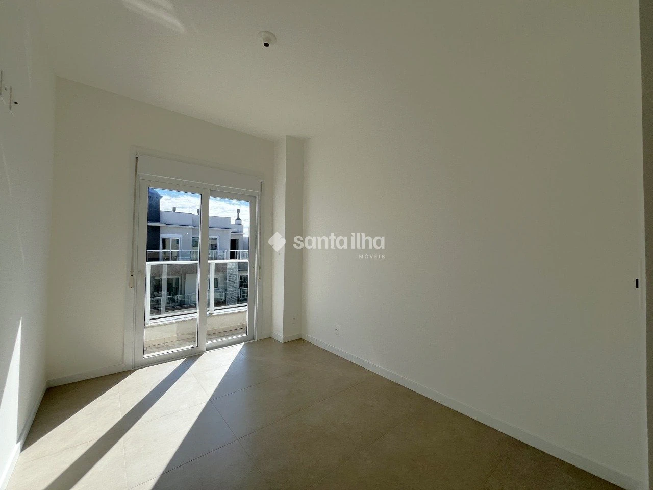 Вид на воду та 3 спальні: квартира 192 м² — photo 20