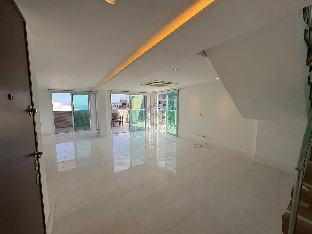 Triplex penthouse with 3 bedrooms and water view — photo 7