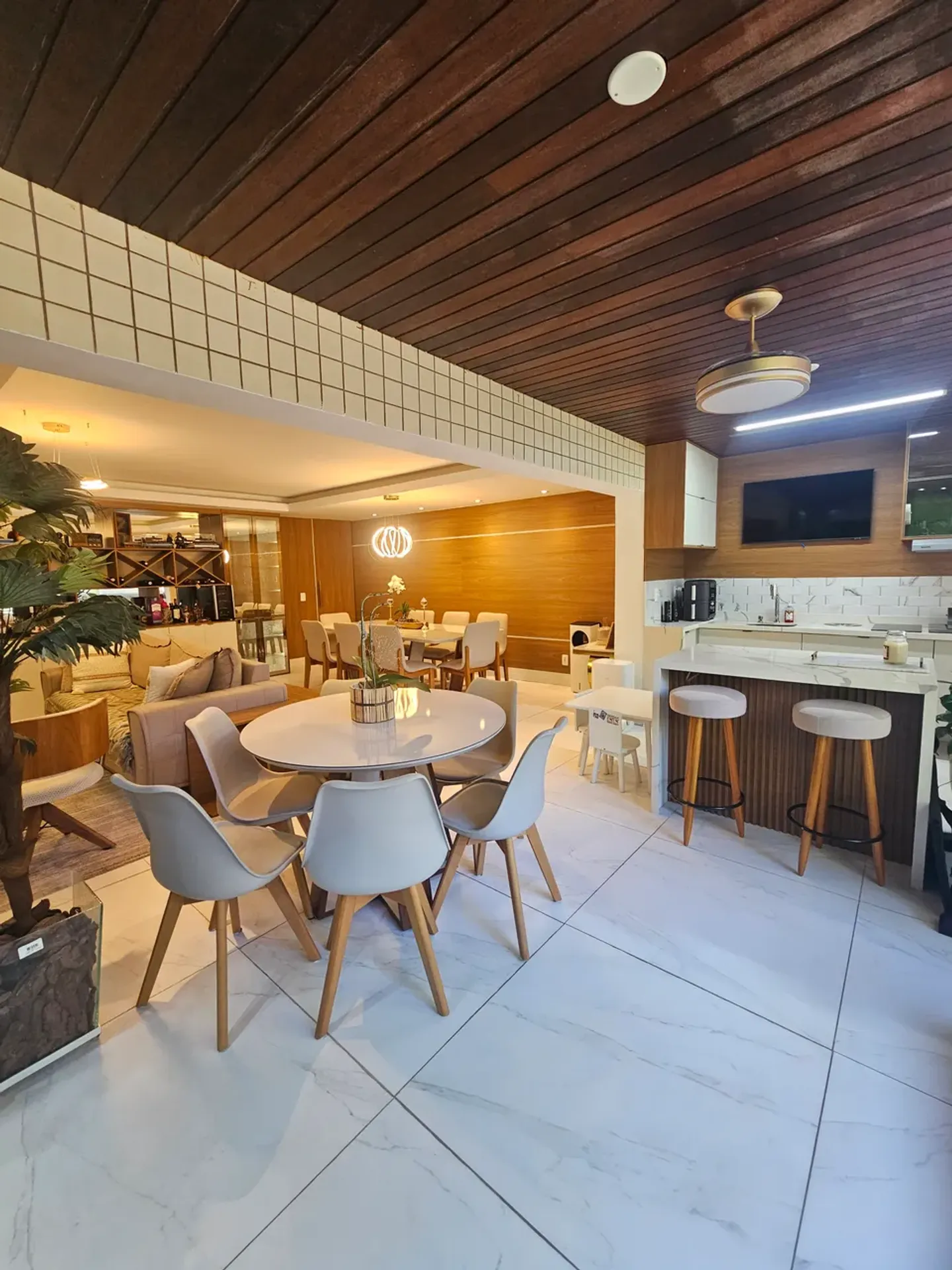 Private BBQ in a 4-bedroom apartment, 150 m² — photo 5
