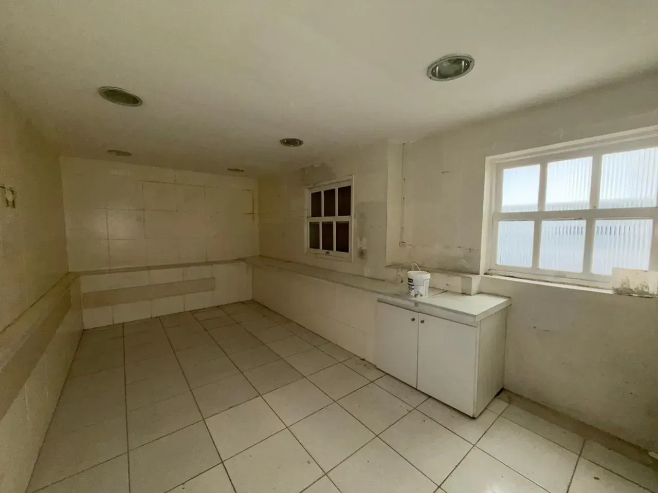 Casa comercial para aluguel com 385 m² e 4 quartos — photo 5