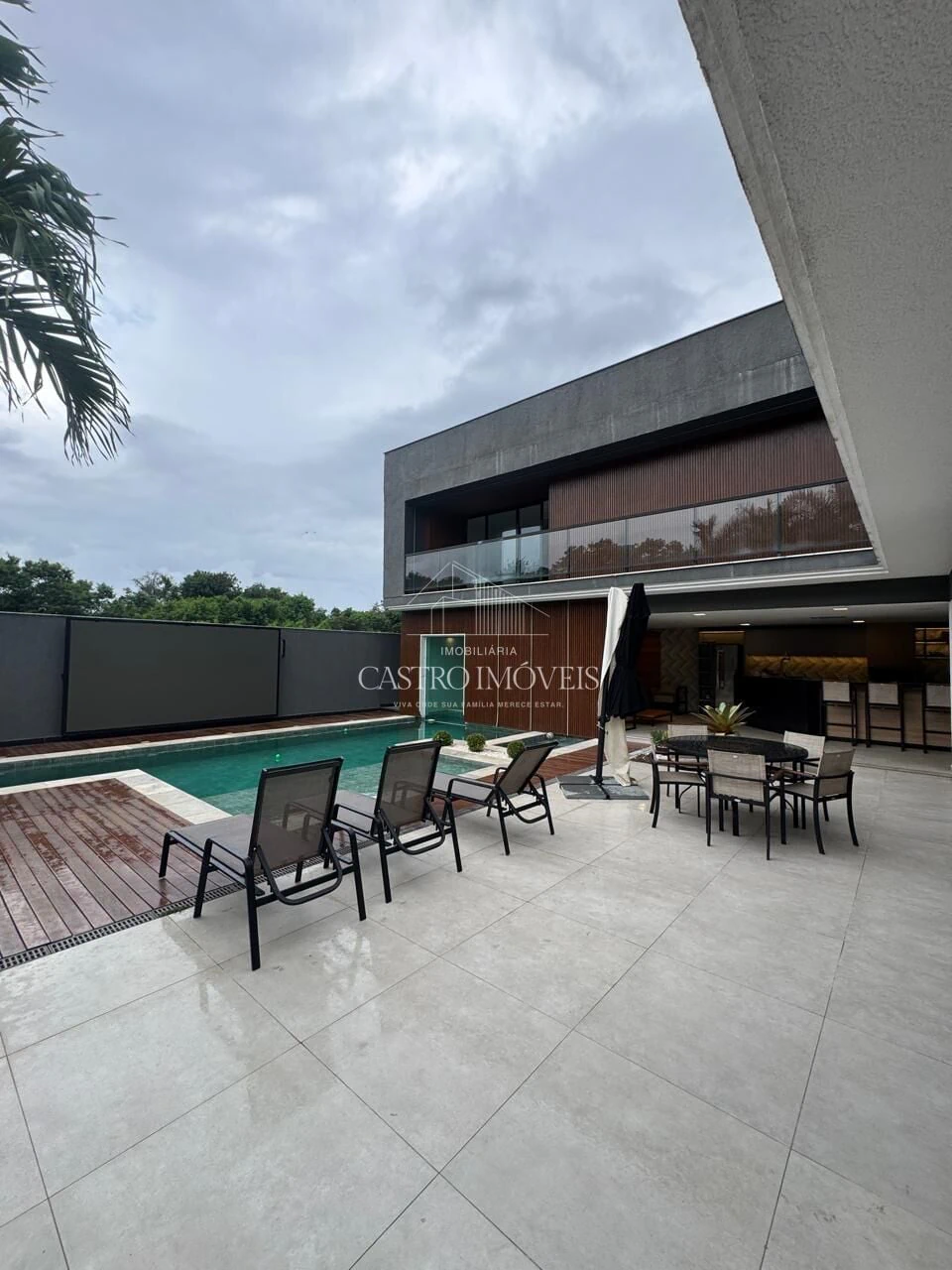 Furnished 715 m² house with 5 en-suites and 4 parking — photo 24