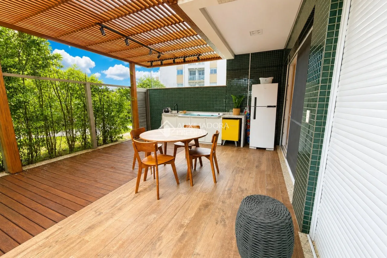 Балкон с грилем и 2 спальни: квартира 137 м² — photo 9