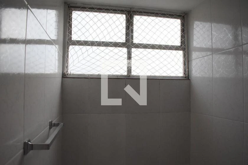 Wood or laminate floors in a 3-bedroom apartment, 133 m² — photo 27