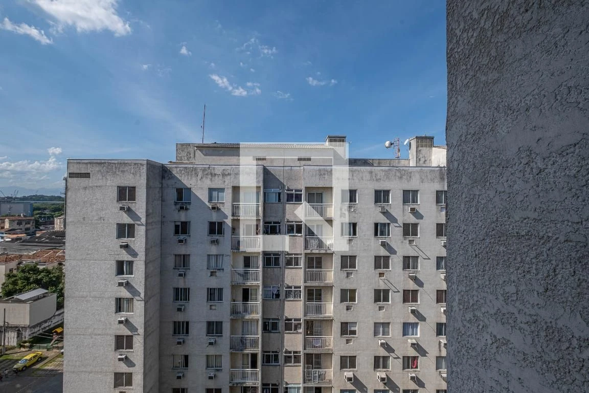 Furnished 2-bedroom apartment with a balcony — photo 31