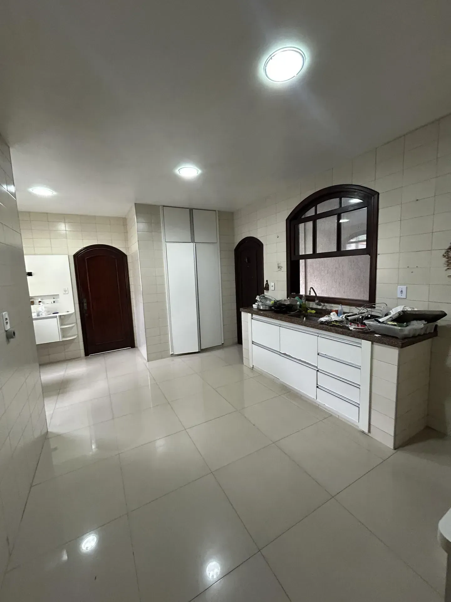 Casa com 4 quartos e 4 banheiros com box de vidro — photo 33