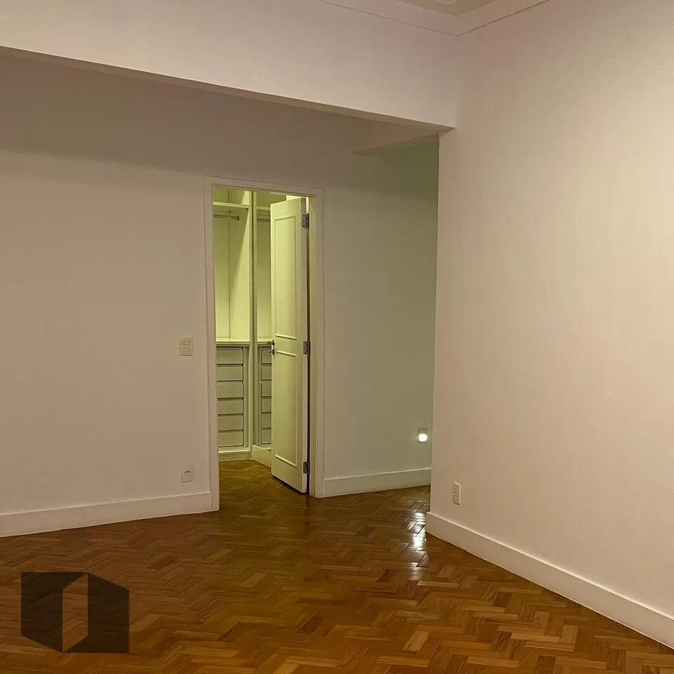 3-bedroom apartment with floor-to-ceiling windows — photo 45
