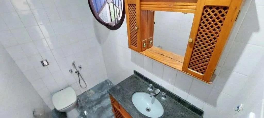 3-bedroom house with a bathtub in Rio de Janeiro — photo 9