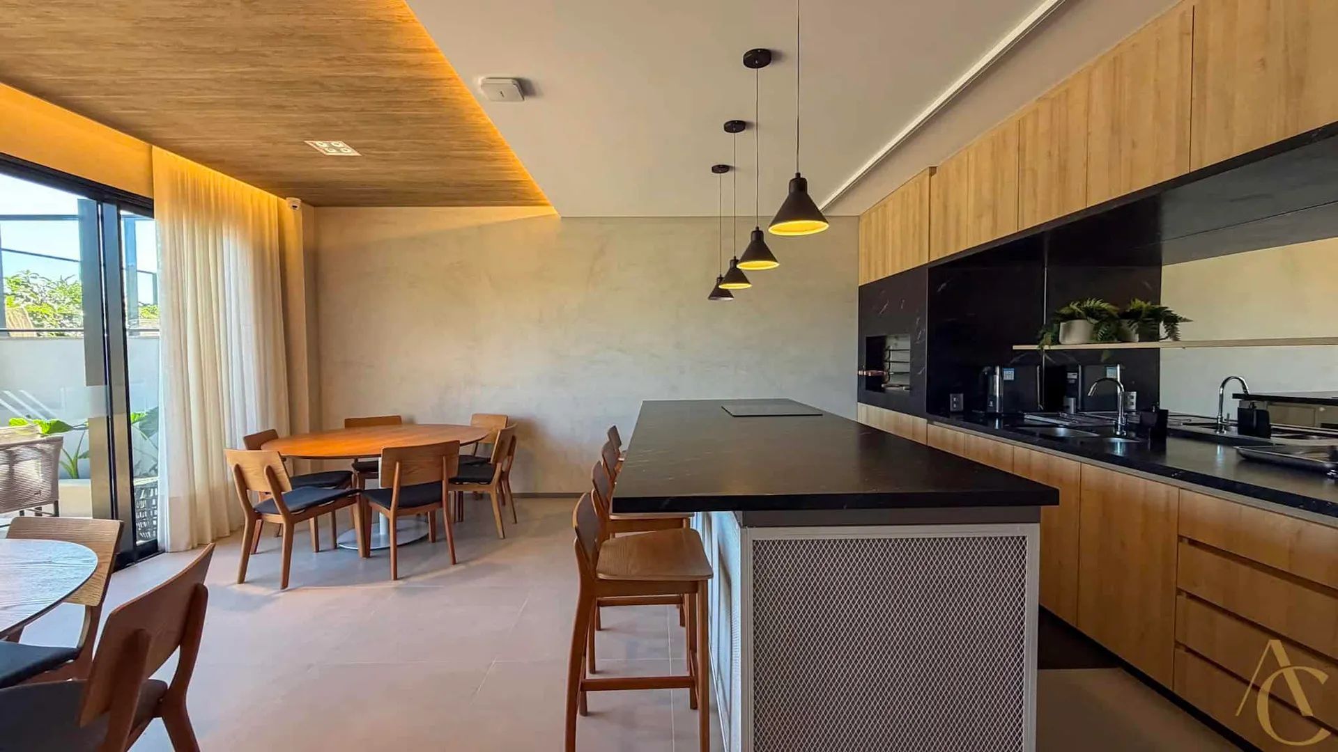 Glass-enclosed balcony in a 2-bedroom apartment, 69 m² — photo 54