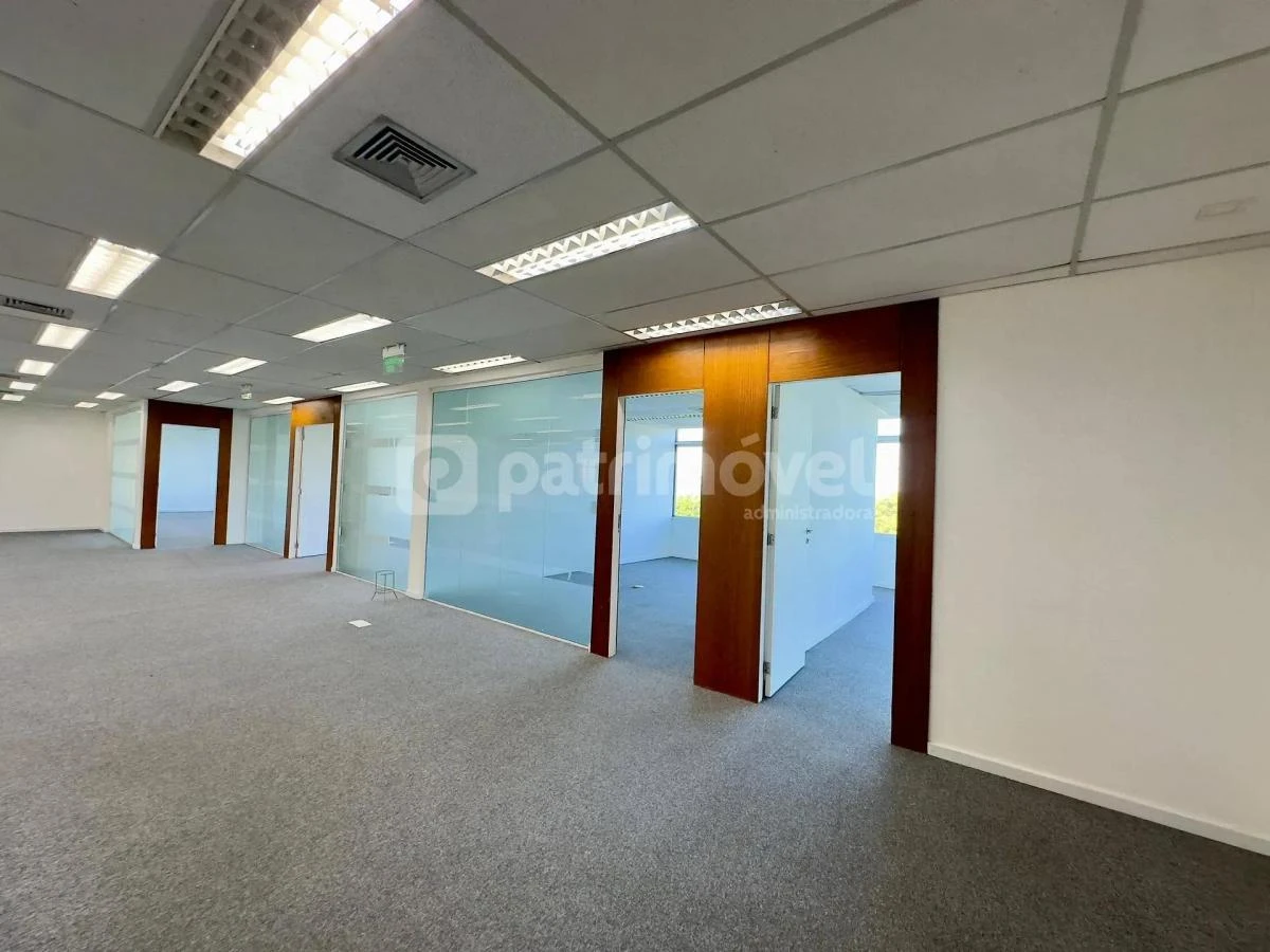 629 m² apartment with a separate kitchen and 3 bathrooms — photo 19