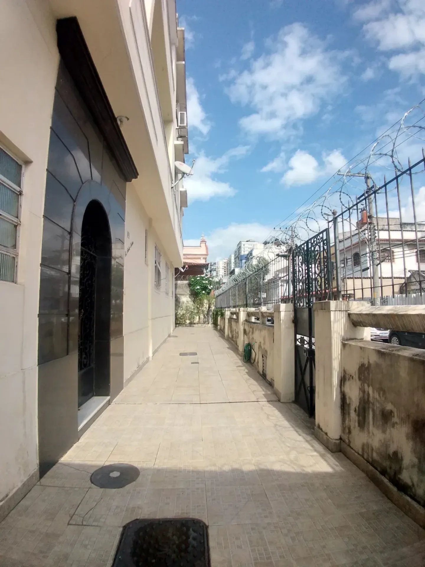 3-bedroom apartment, 1 with its own bathroom, 81 m² — photo 24