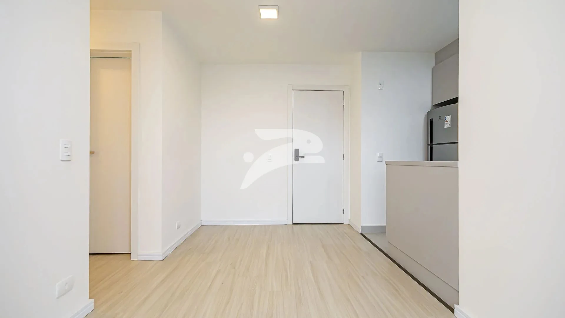 Furnished 2-bedroom apartment with 1 bathroom — photo 24